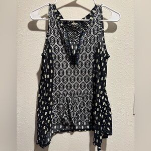 Chic Geometric Sleeveless Blouse